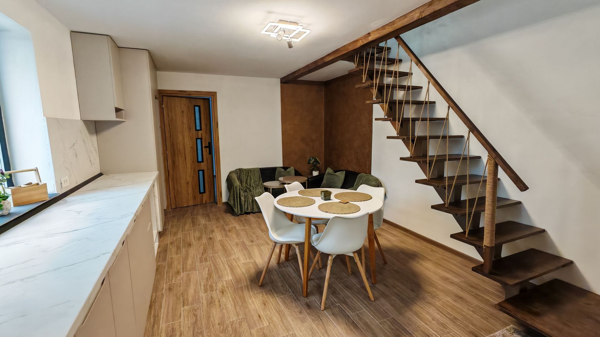 COMISION 0. Corp de casa,Carpatilor intrare in Racadau,P+E,4 camere. - Poză 27