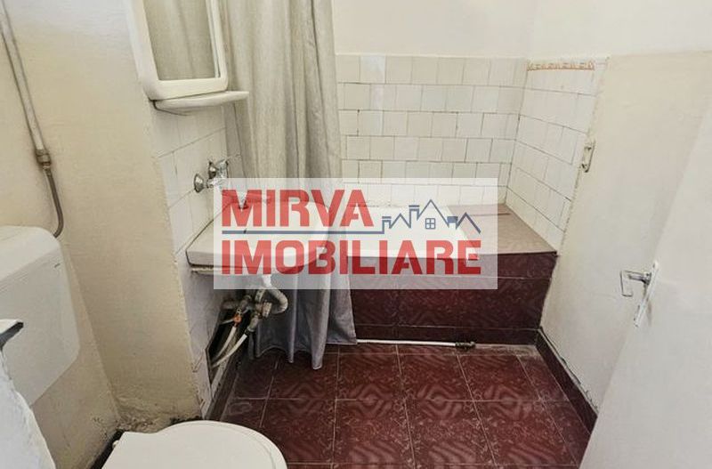 Vanzare apartament 2 camere, decomandat, zona Republicii - Poză 9