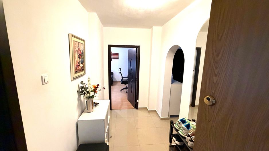 Vânzare Apartament 3 Camere Hol în H, 2 Băi – Calea Vitan Vis-a-vis Mall Vitan - Poză 1