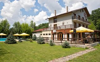 Pensiune, teren 4.460 mp, Hidișelul de Jos, Bihor. 685.000 Euro (neg). - Poză 1