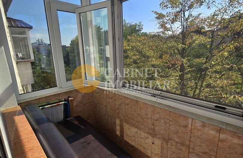 De vânzare apartament 3 camere – Tg Cucu - Poză 7
