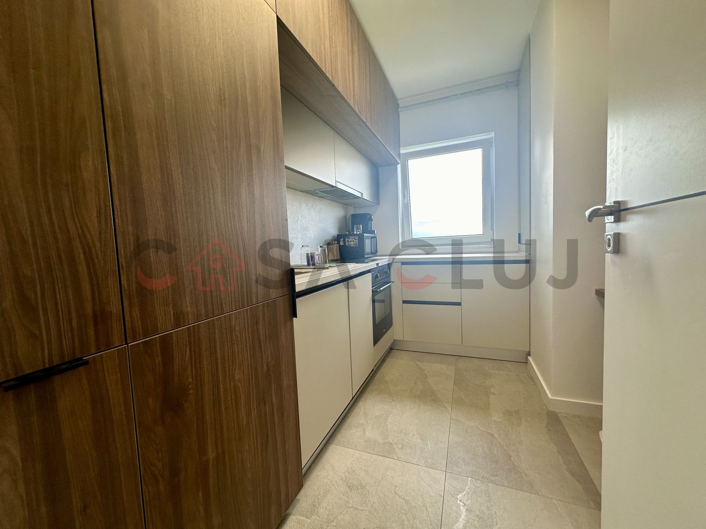 La cheie, zona linistita, bloc bou! - Poză 3