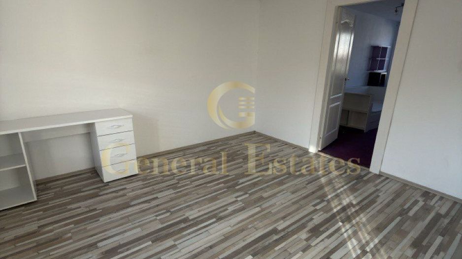 Apartament spatios cu 3 camere - Schiță 2