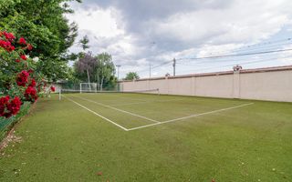 Resedinta premium| Teren de tenis | Piscină încălzită | Infrastructură completă! - Poză 3