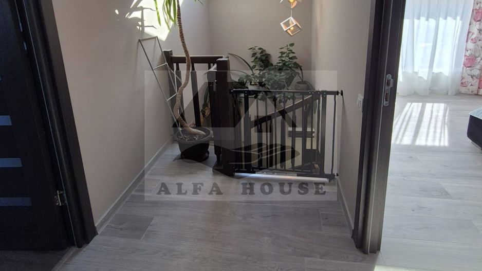 Apartament cu 4 camere in casa - zona Centrul Civic - Poză 11