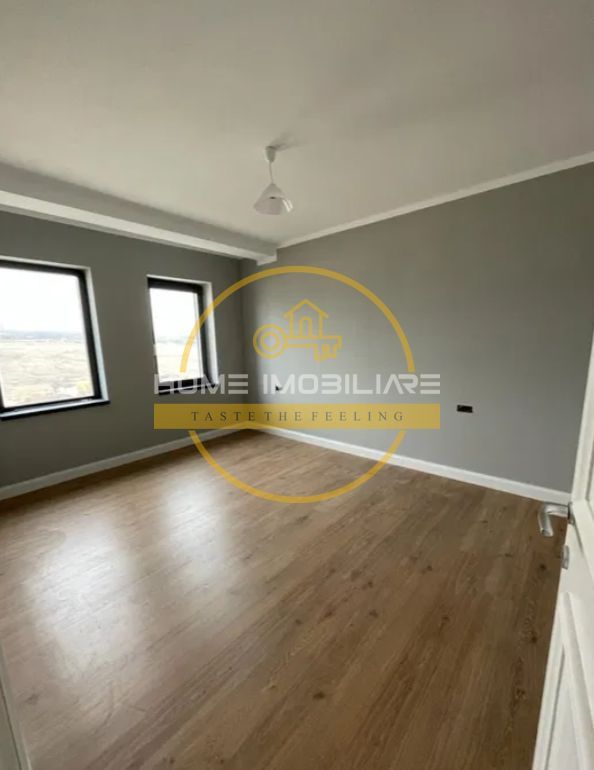 Ap 3 camere , decoamndat , etaj 1 , Zona Rediu. - Poză 1