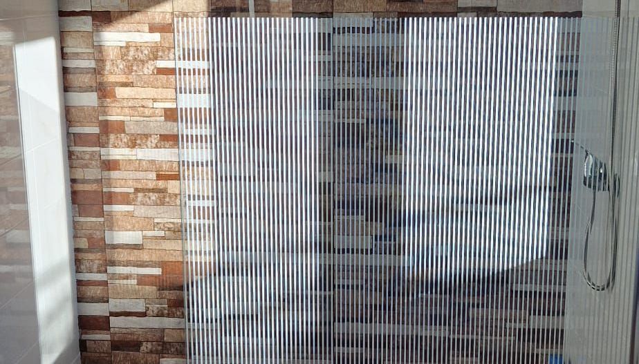 Casă / Vilă cu 3 camere de vânzare în Falticeni - Poză 3