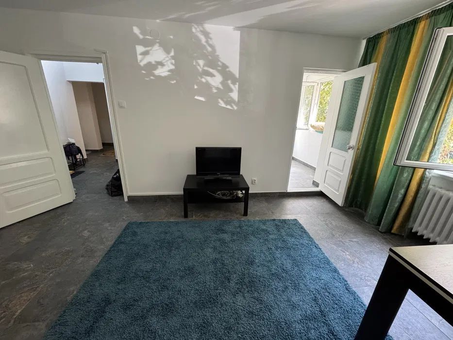 Apartament 3 camere - la 3 minute de metrou 1 Decemb - Poză 2