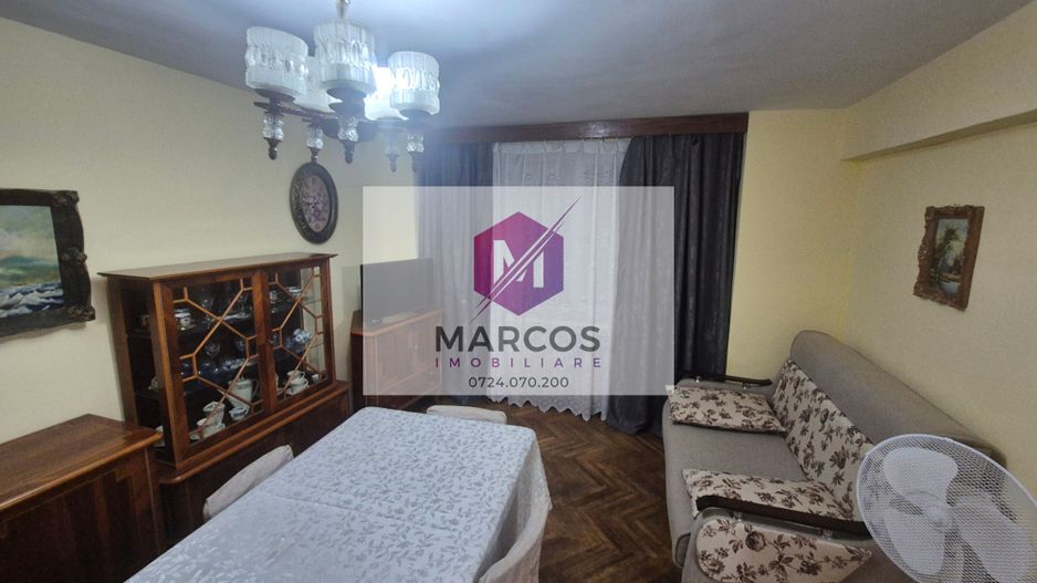 Vand apartament 3 camere Centru - Poză 6