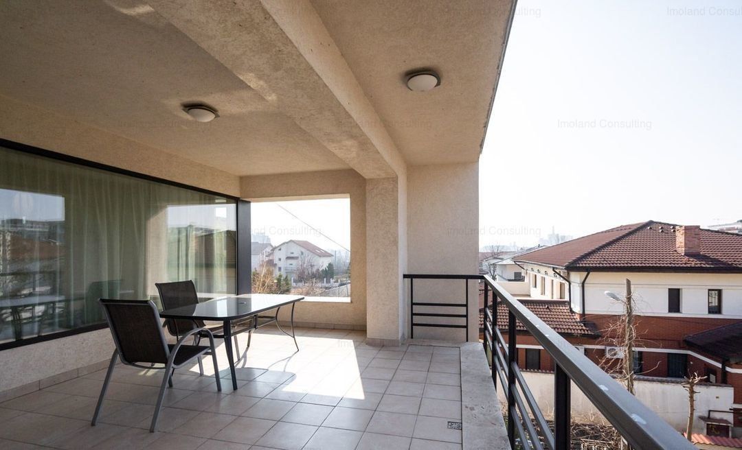 Apartament 3 camere de închiriat spațios proaspăt renovat - Poză 2