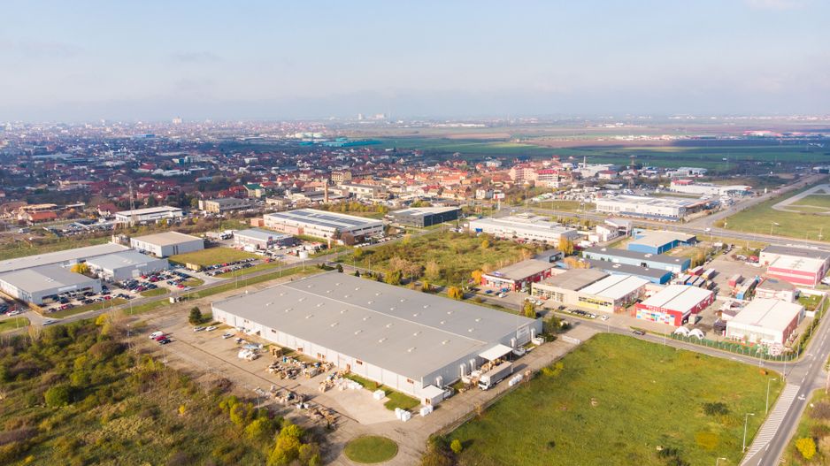 Hală industrială modernă în zona de est, Arad - Poză 1