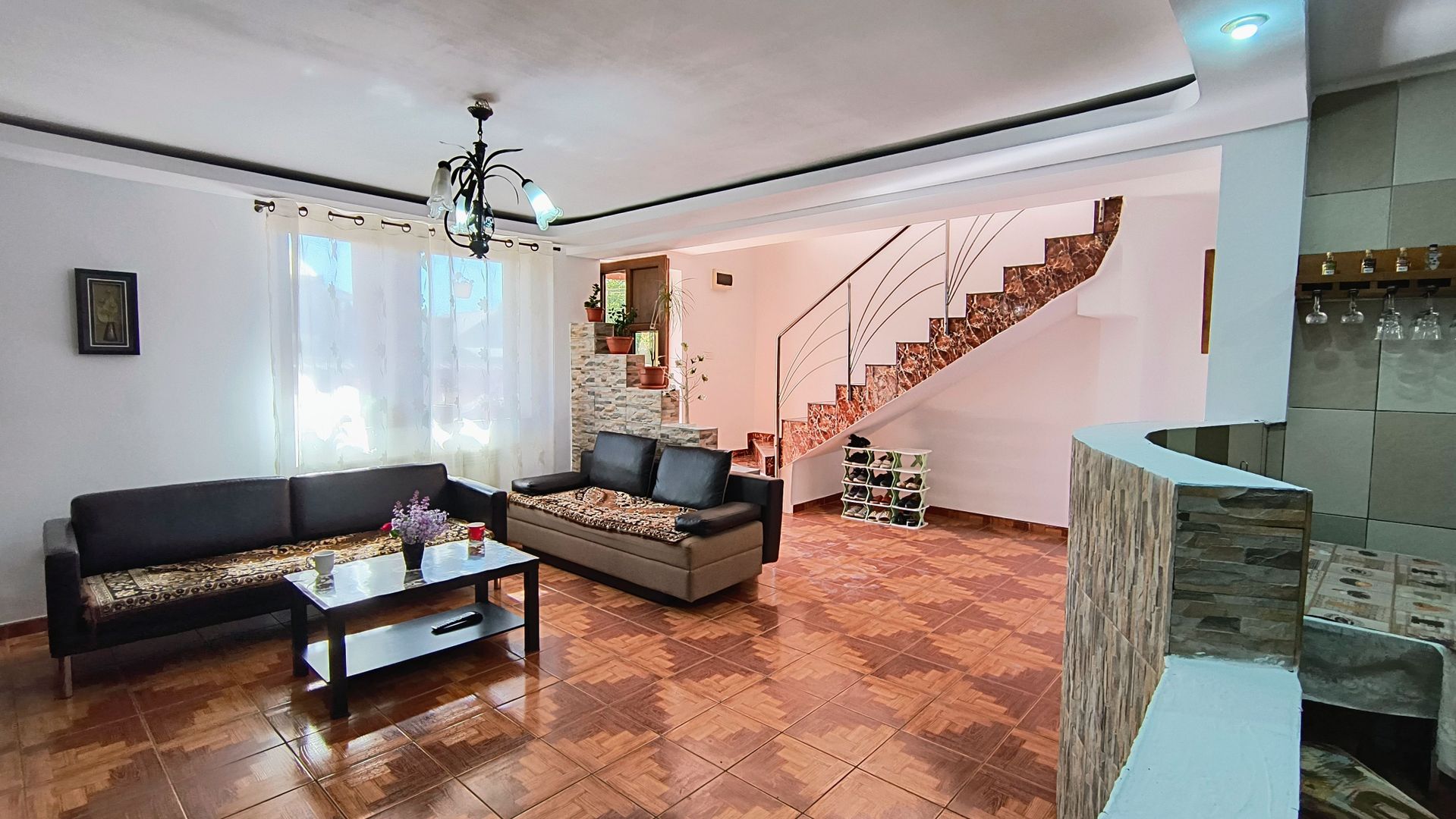 Năvodari | Casă spațioasă cu teren mare - Poză 4