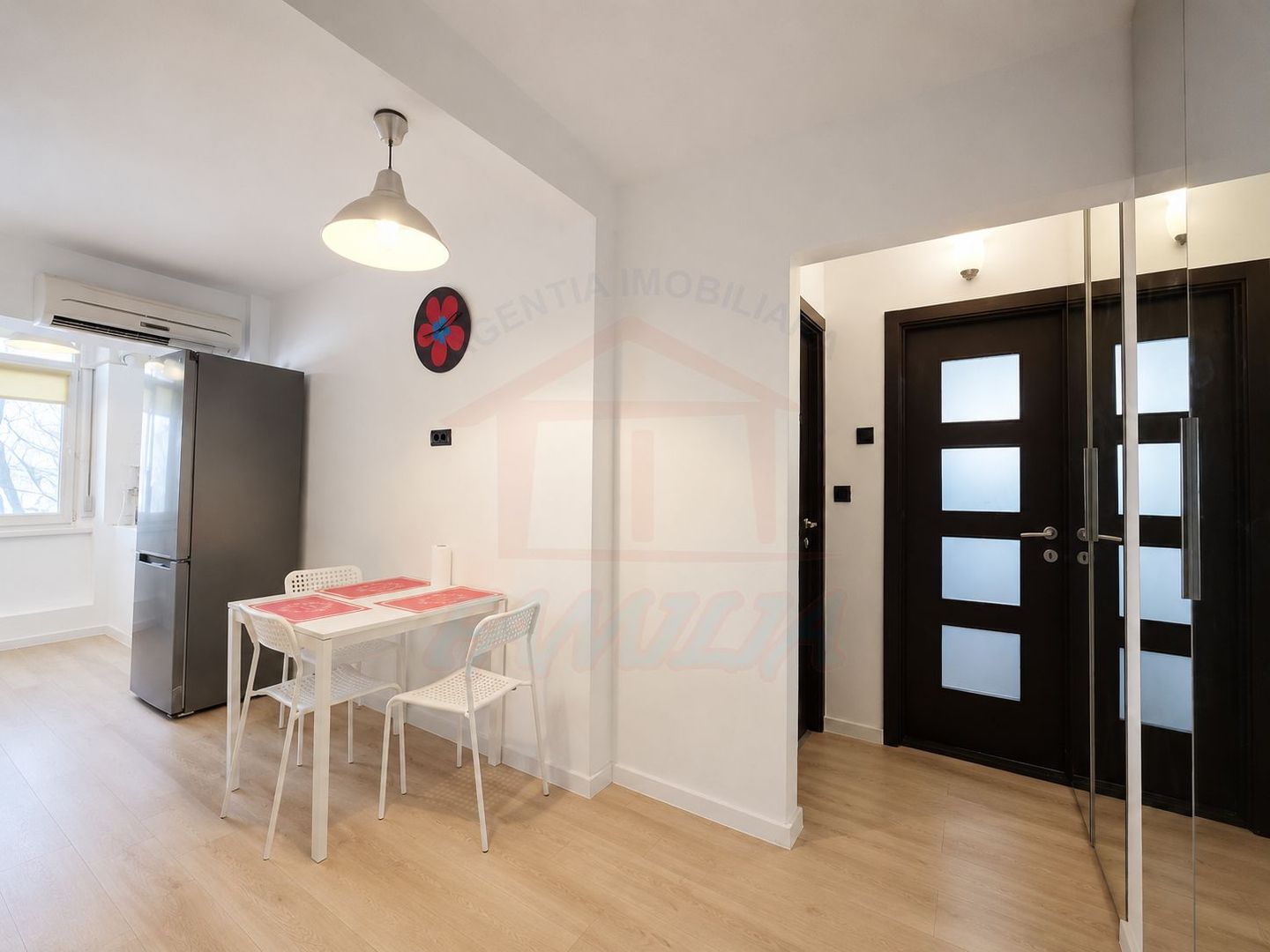 De închiriat apartament 2 camere – Siderurgiștilor Vest, etaj 1 - Poză 4