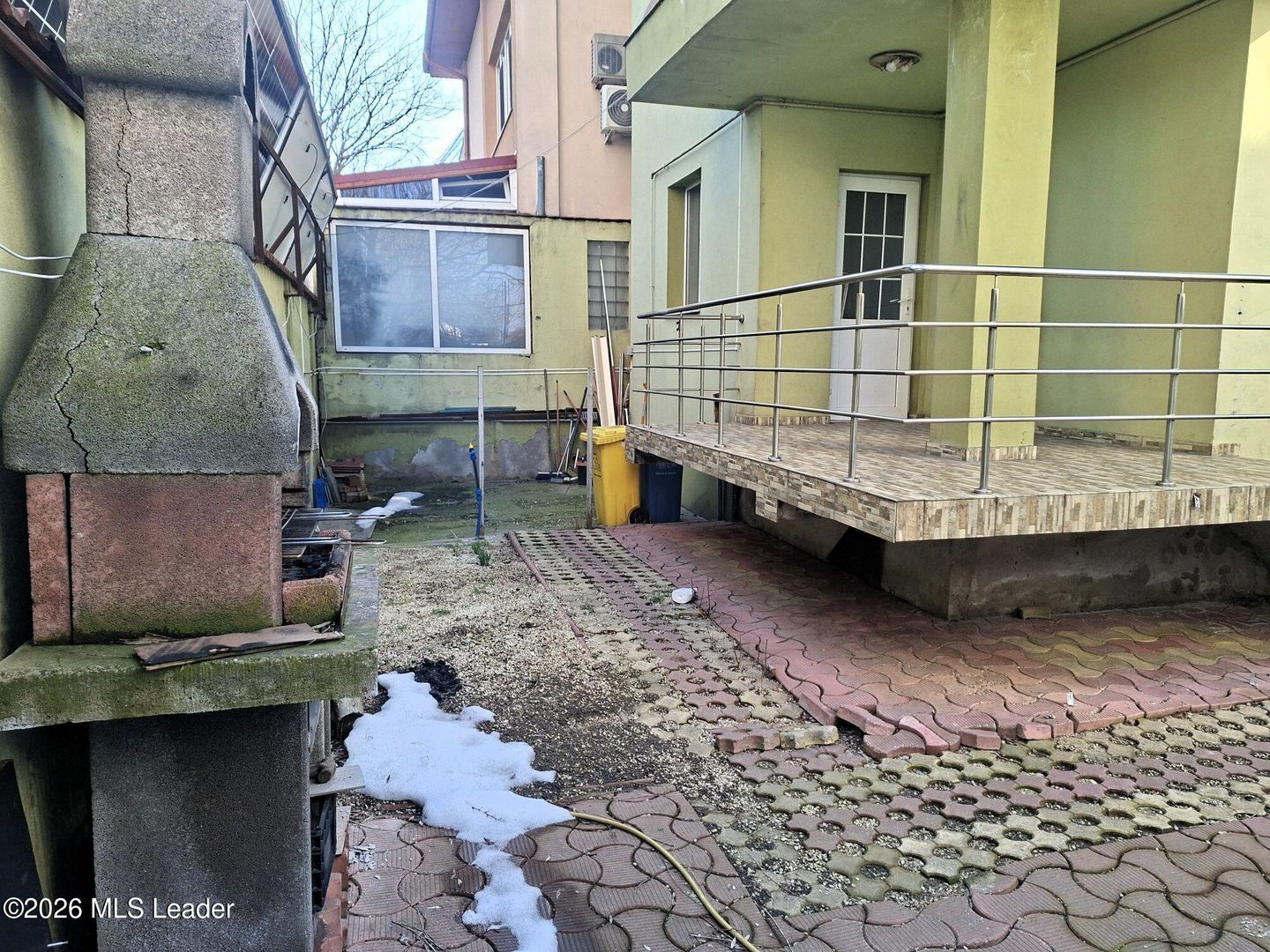 Vila cu 10 camere, destinatie rezidentiala / birouri - Poză 30