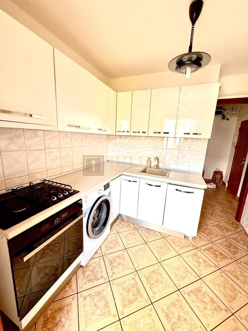 Apartament cu 3 camere in zona Girocului - Poză 13