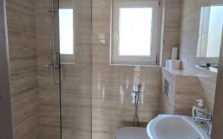 Apartament de 3 camere, modern, prima inchiriere, zona Centrala - Poză 6