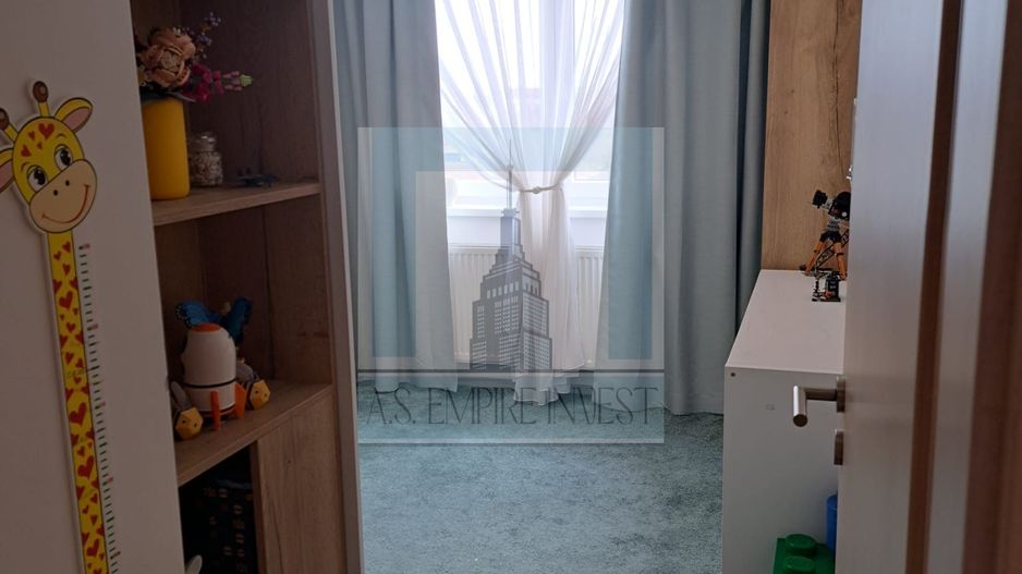 Apartament 3 camere + loc de parcare - zona Tractorul/Nicolae Labis - Poză 9
