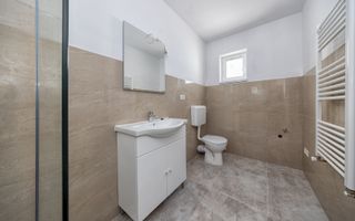 Casă modernă cu curte privată, aproape de Brașov – Cartierul Izvor - Poză 14