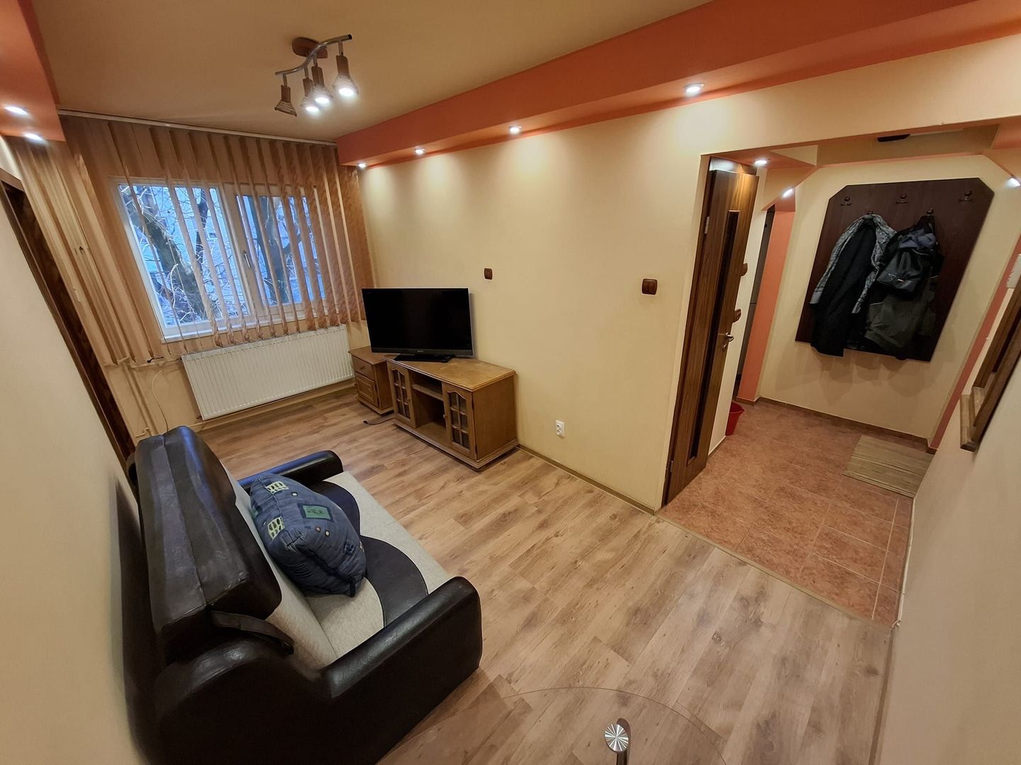 Ap 2 camere, renovat, amenajat et 2,bloc izolat, Sagului - Poză 14