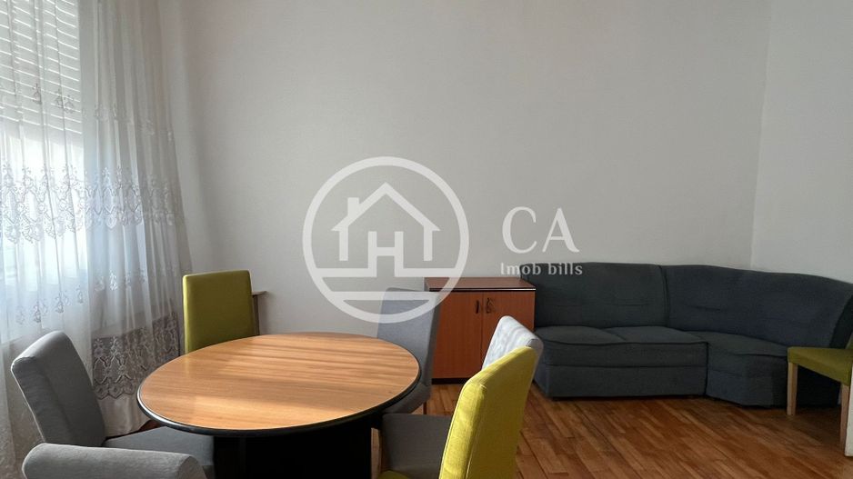 Casă de închiriat cu 3 camere în zona Centrală, Oradea. - Poză 1