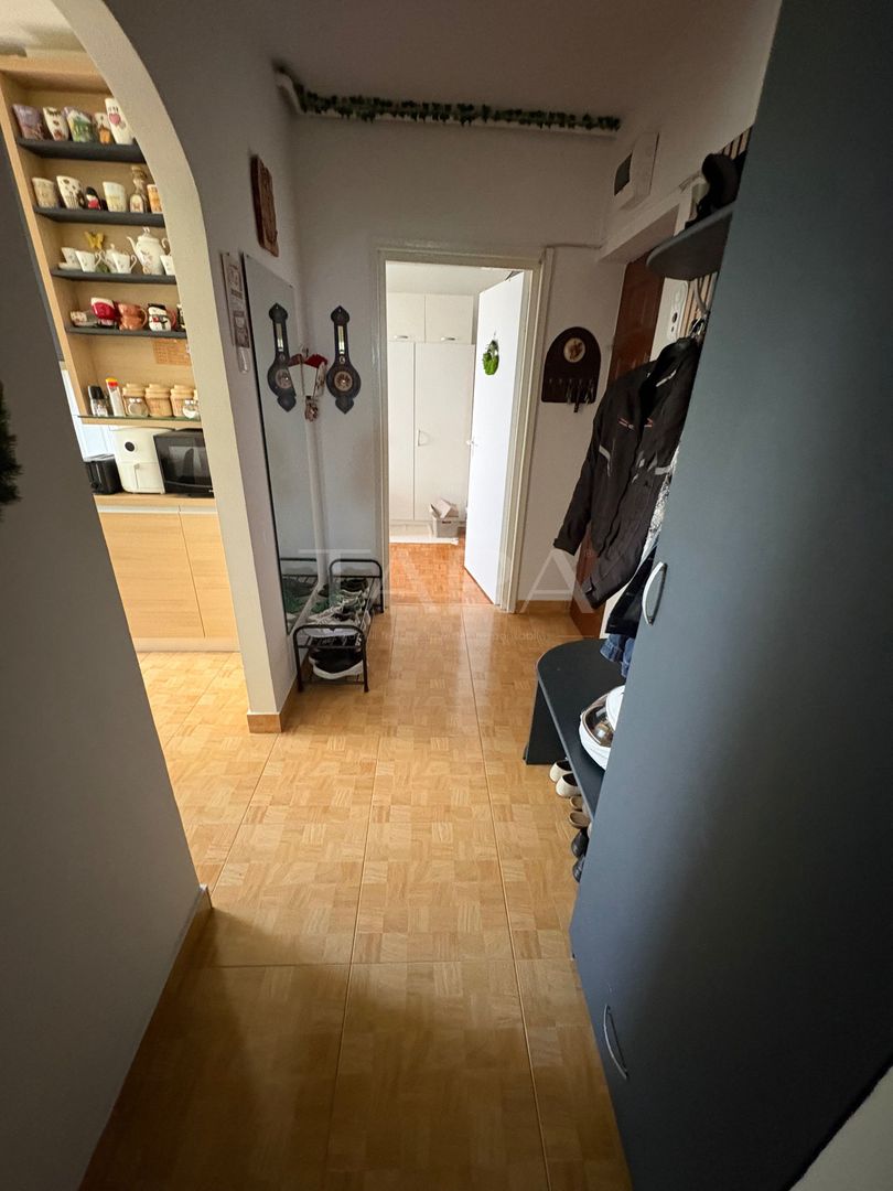 Apartament 3 camere, Gheorgheni, balcon vitrat, bloc reabilitat. - Poză 3
