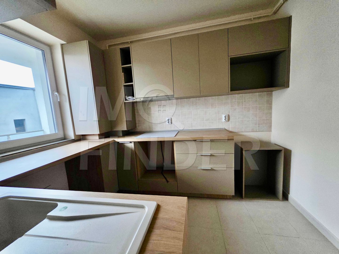 Apartament cu 2 camere si balcon de 8 mp, aproape de Iulius Mall - Poză 2