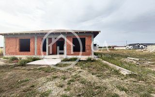 Casa de vanzare cu 4 camere in zona Santandrei, Oradea - Poză 1