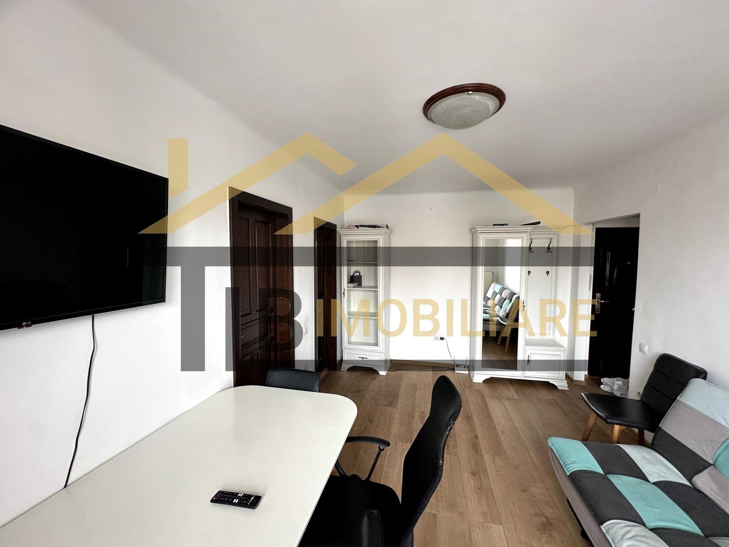 Apartament de 2 camere, parcare, 45mp, Zona Ultracentral - Poză 2