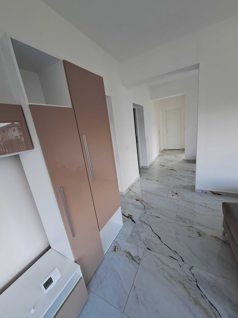 Casa individuala cu 3 camere, 600 mp teren, Kaufland- Cetate - Poză 9
