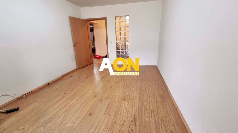 Apartament 2 camere, decomandat, cartier rezidential, Cetate - Poză 4
