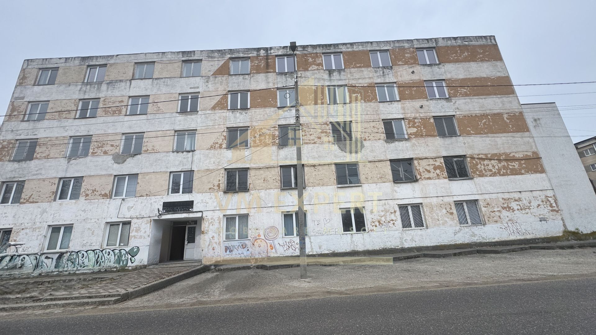 BLOC DE GARSONIERE P+4 SUPRAFAȚĂ UTILĂ 2135MP TEREN 2967 MP CĂMPULUNG - Poză 9