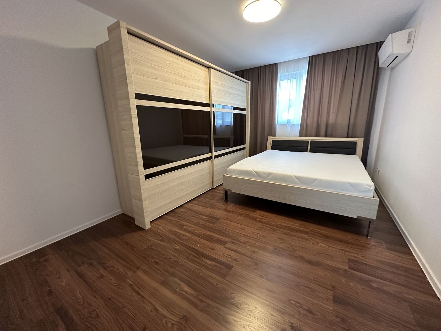 Apartament in vila cu curte-  Dumbravita - Poză 10