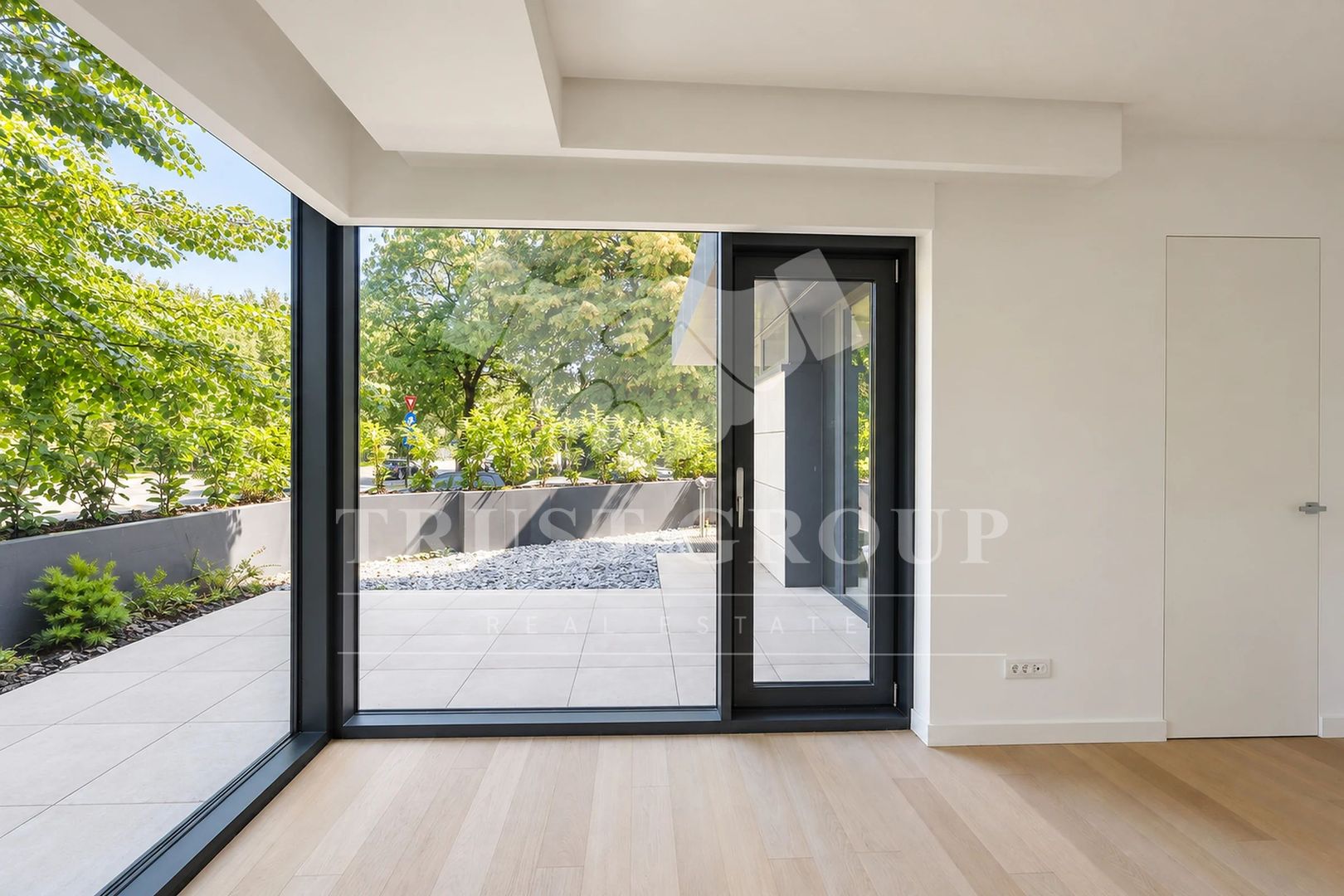 Apartament 4 camere Aviatorilor | Curte 240mp - Poză 11