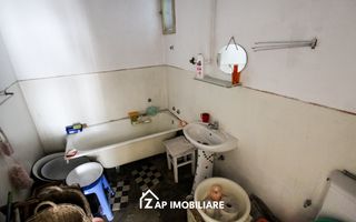 Cartierul 7 Noiembrie - Casă P+E Solidă - Singu - Poză 8