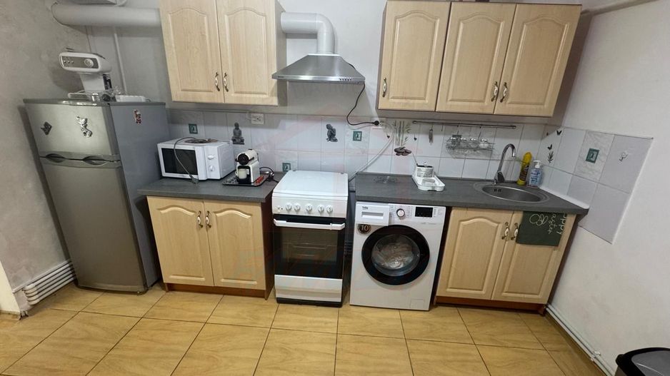 450 Euro/luna, Inchiriere apartament 45mp, o camera SPATIOASA, parter, - Poză 9