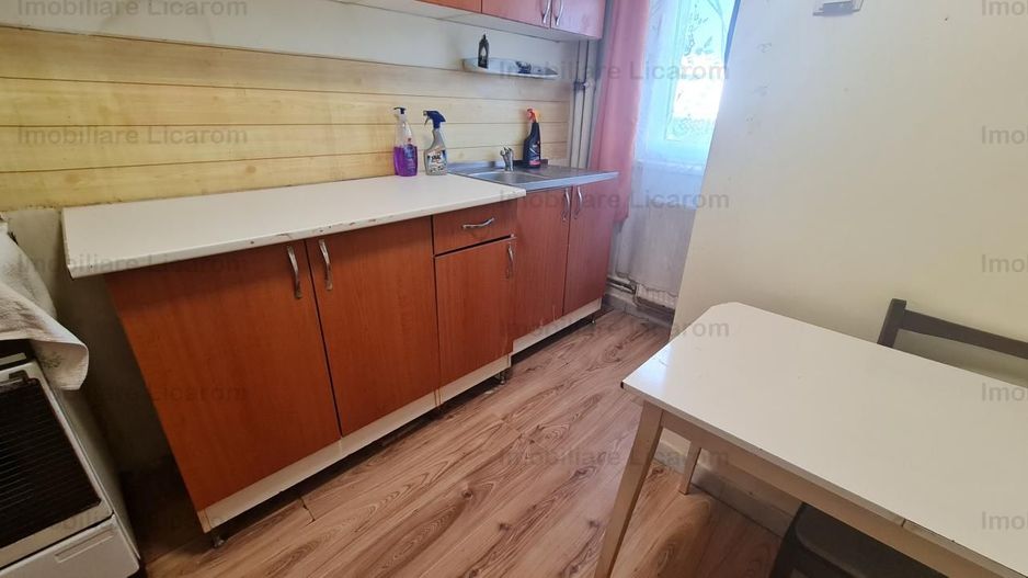 Apartament 2 camere,parter,semidecomandat,zona Coca Cola - Poză 12