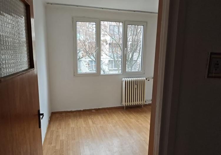 Apartament 3 camere la 7 minute Metrou Sudului, Piața Străduintei - Poză 3