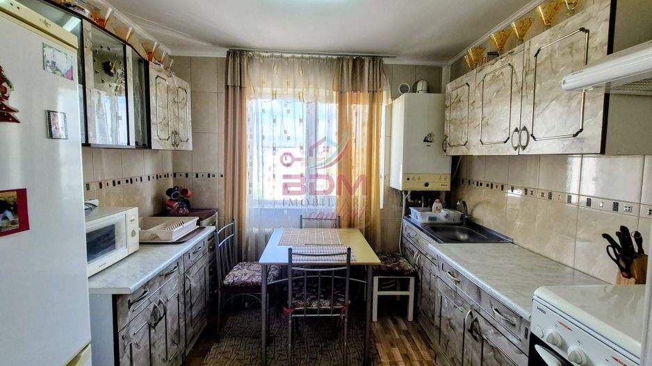 Apartament 3 camere | decomandat | zona Micro 3 - Poză 1