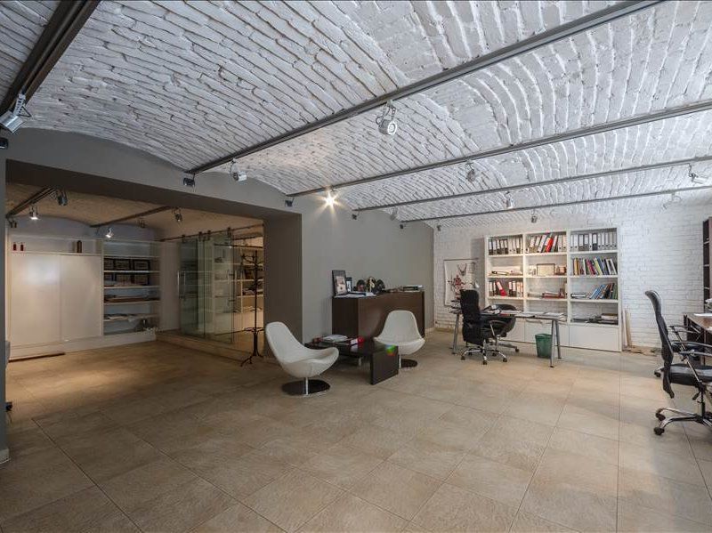 Spatiu pentru birouri in imobil renovat, situat in Piata Unirii - Poză 2