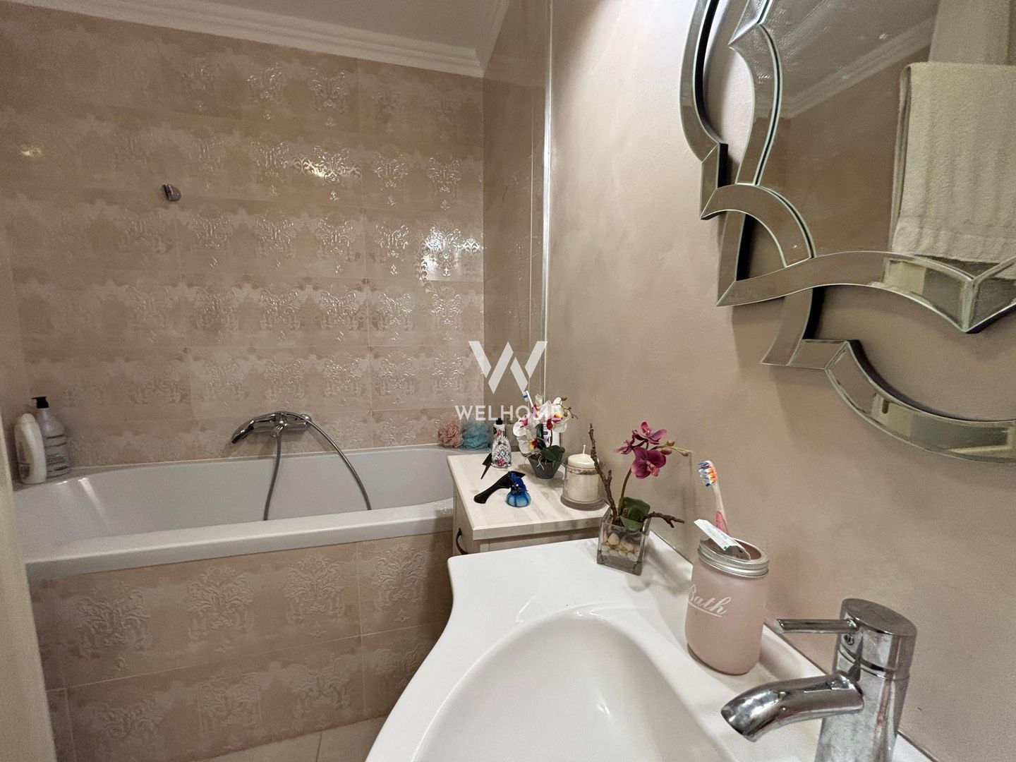 Casă amenajată de designer, garaj și pod locuibil - Șelimbăr - Poză 19