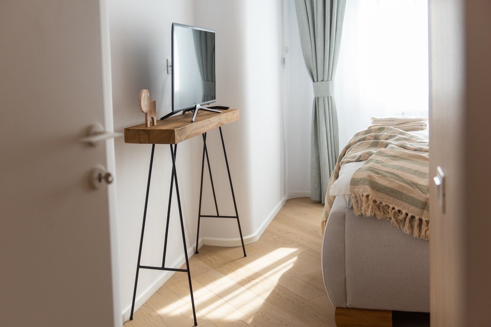 Închiriere apartament 2 camere, 55mp - Poză 24