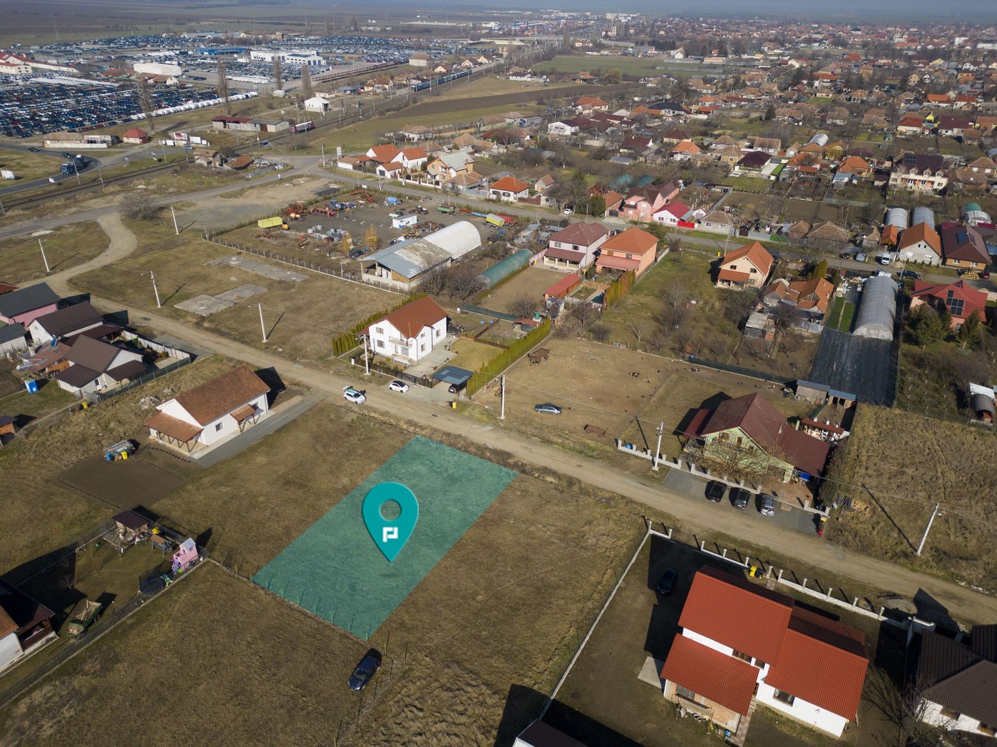Loc de casa 500 mp în Curtici - Poză 1