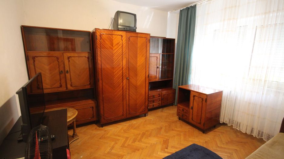 Decomandat in zona Girocului - Poză 5