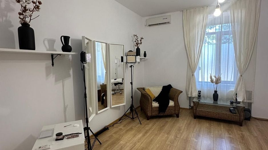 Imobil cu destinatii multiple- 6 apartamente - Poză 5