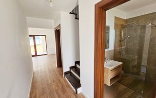 1/2 Duplex, 4 camere, 449 mp teren, asfalt, toate utilitatile, Cetate - Poză 2