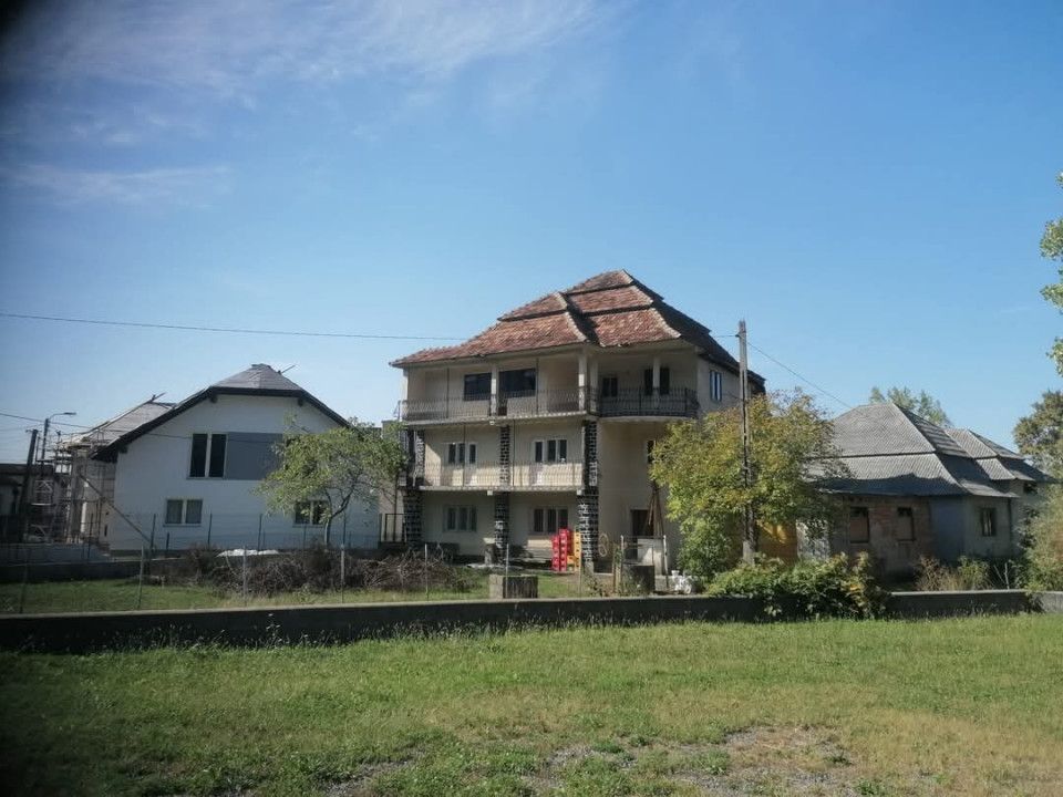 De Vânzare Casa/Oportunitate Comercială - Poză 2