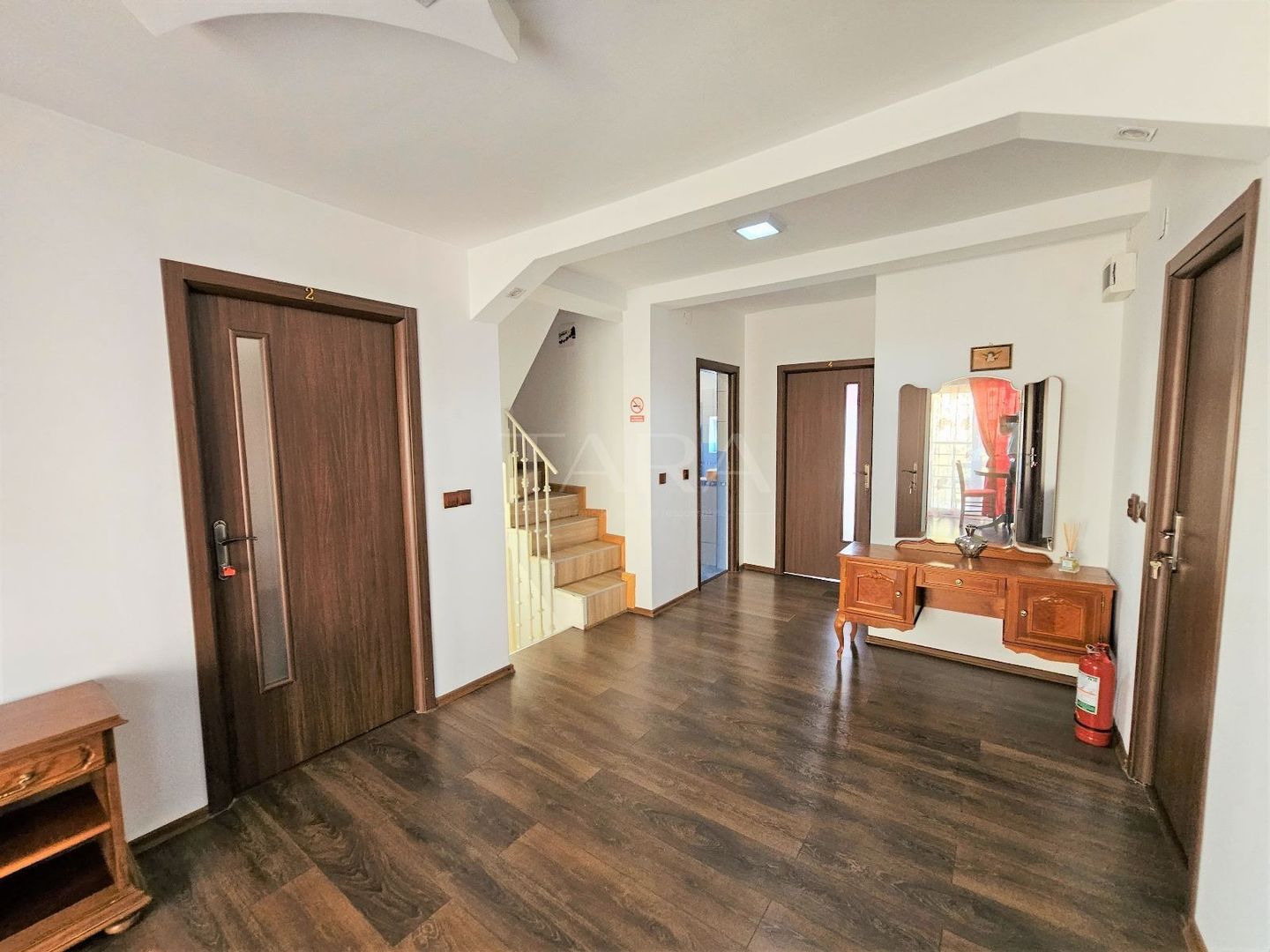 Apartament cu 7 camere de vânzare în Borhanci - Oportunitate unică! - Poză 12