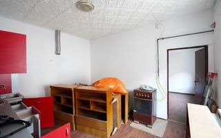 CASA LA CURTE COMUNA ZONA CENTRALA - Poză 6