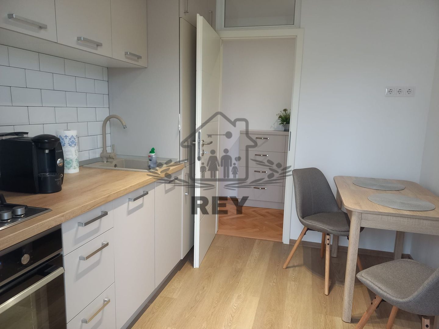 Apartament de închiriat 2 camere Str. Școala de Înot/Stadion - Poză 8