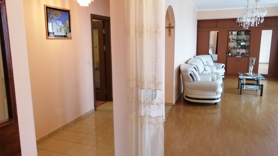 3 camere, structura mare, curte si garaj - Poză 13